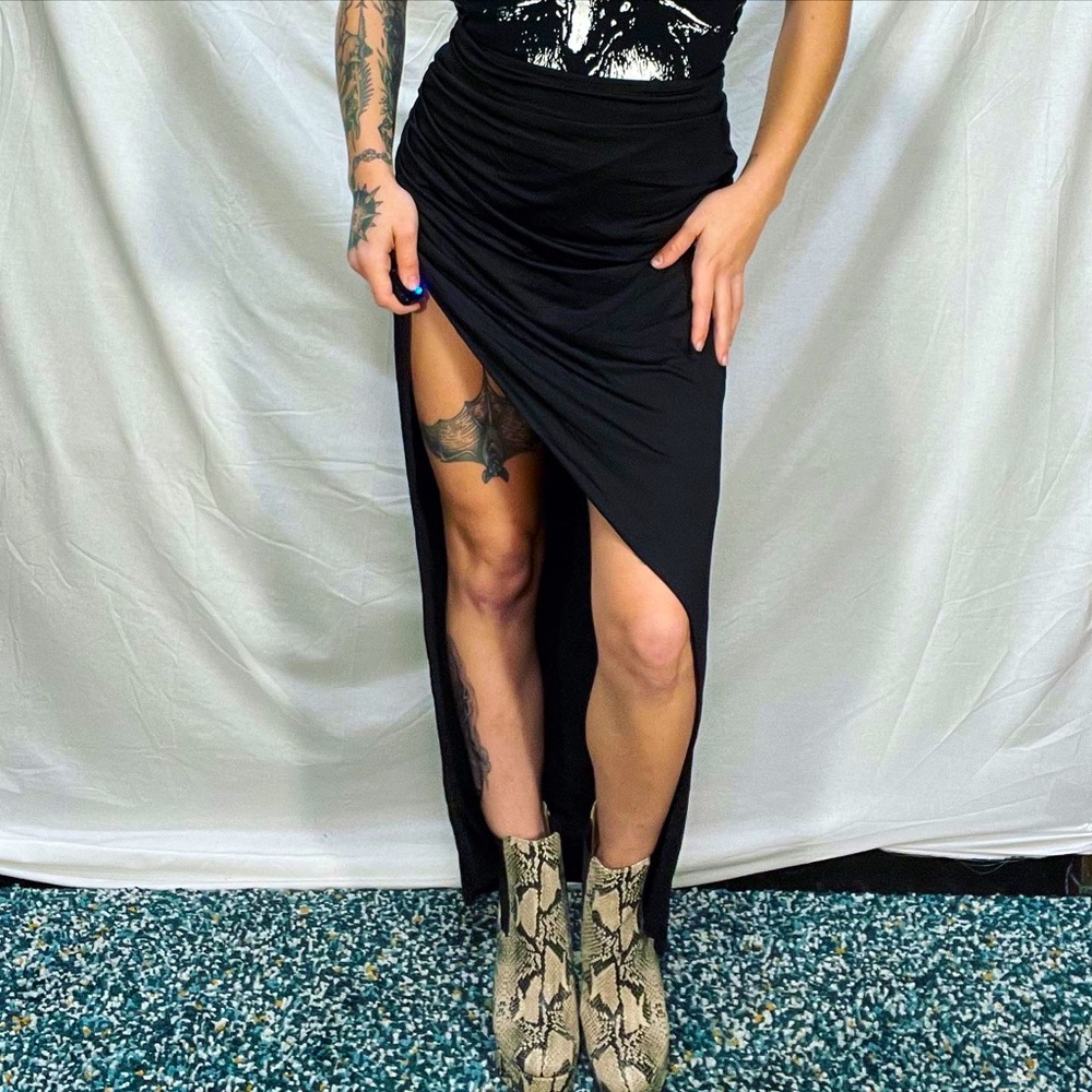 Black skirt with thigh slit
